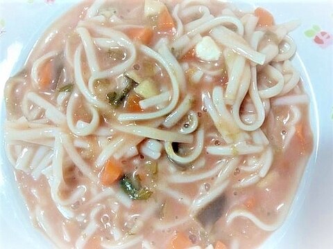 キリクリームチーズとトマトペーストのパスタスープ